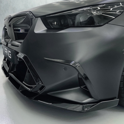 Gloss black kit