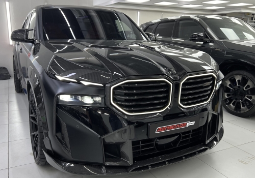 Полностью карбоновый BMW XM с новым капотом