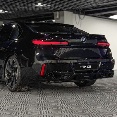 Gloss black kit