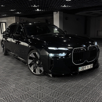 Gloss black kit