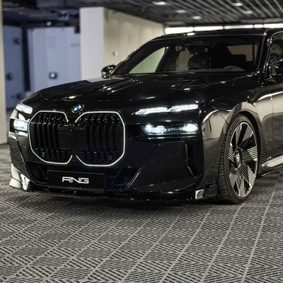 Gloss black kit