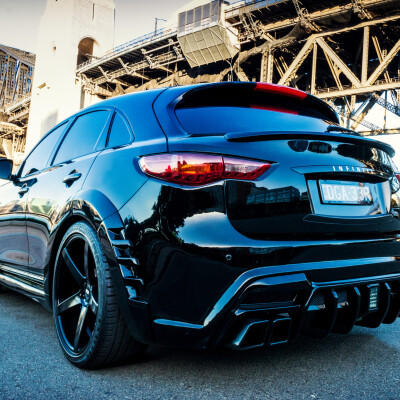 Black Infiniti QX70 from Sydney