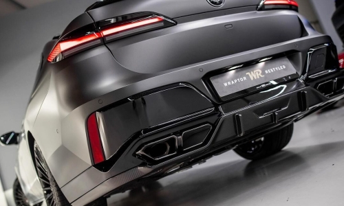 BMW m760e with carbon RNG Design kit in Netherlands
