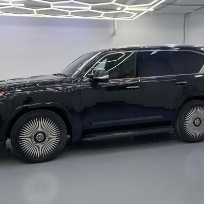 Non wide body kit with forged wheels