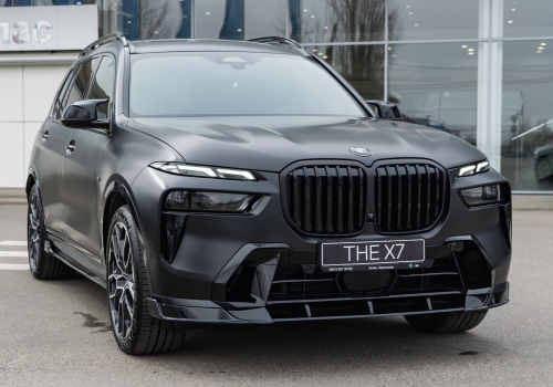 Новый обвес для BMW X7 LCI у официального дилера BMW