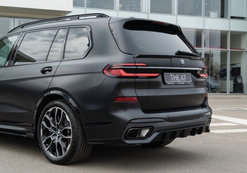 Новый обвес для BMW X7 LCI у официального дилера BMW