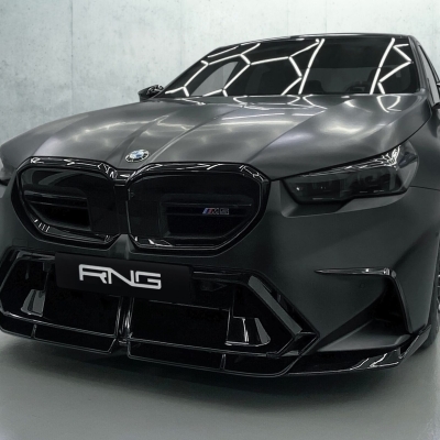 Gloss black kit