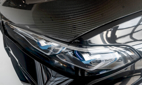 Carbon body kit for BMW X7