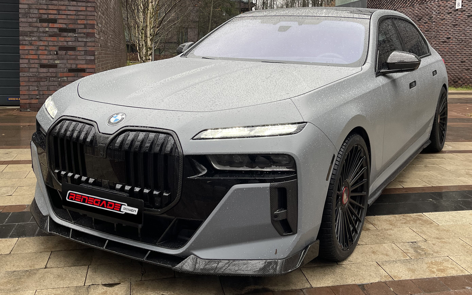 бампер BMW 7 G70